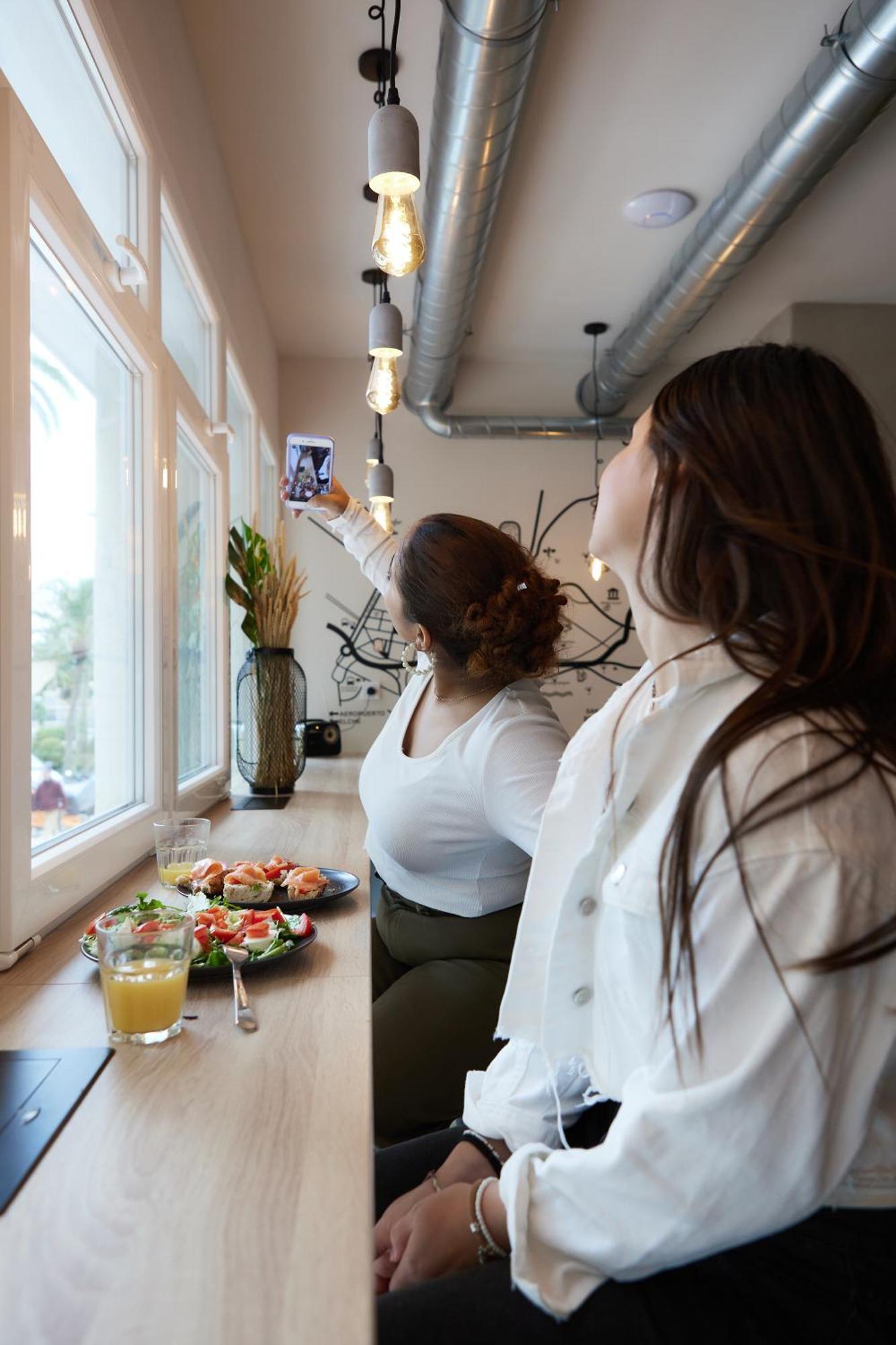 Hostel Dos Estaciones - Free Towels, Coffee & Tea, Remote Check-In Αλικάντε Εξωτερικό φωτογραφία